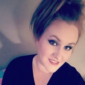 Meet your Posher, Whitney